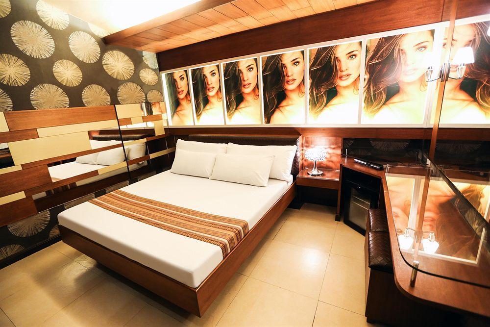 Hotel Ava Cuneta Pasay Exteriér fotografie